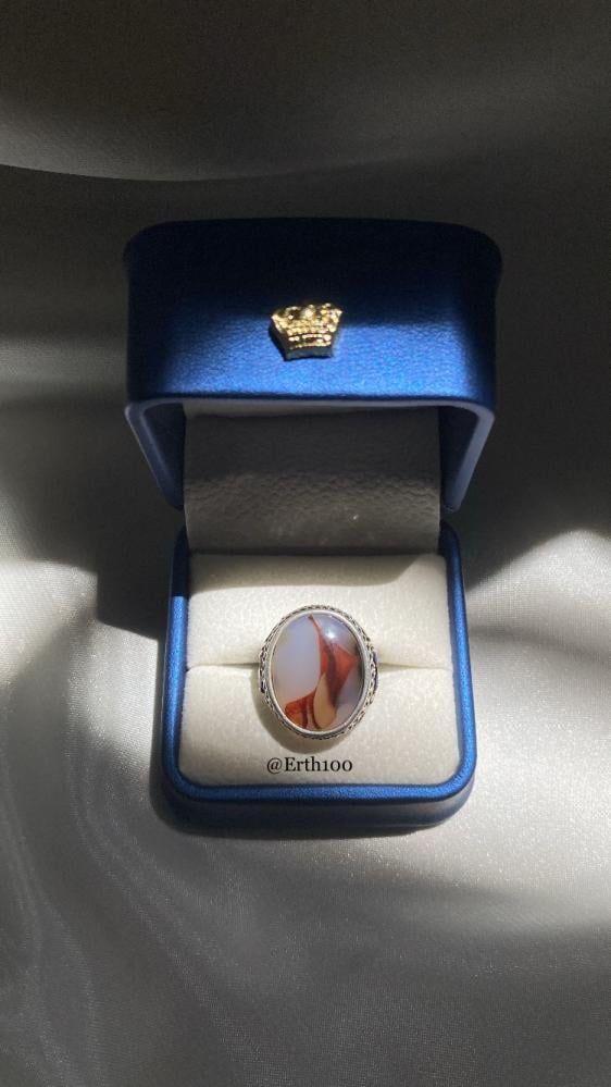 Men's silver ring 925 karat topped with natural original Yemeni agate.