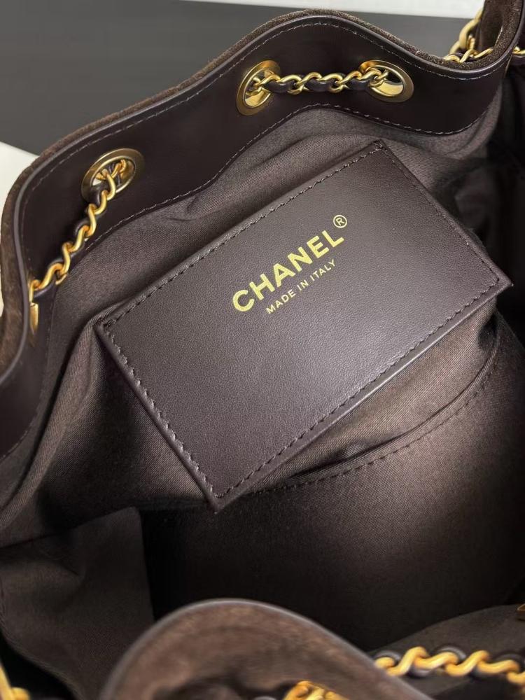 Chanel 25 bag size 20 cm