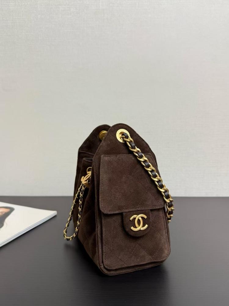 Chanel 25 bag size 20 cm