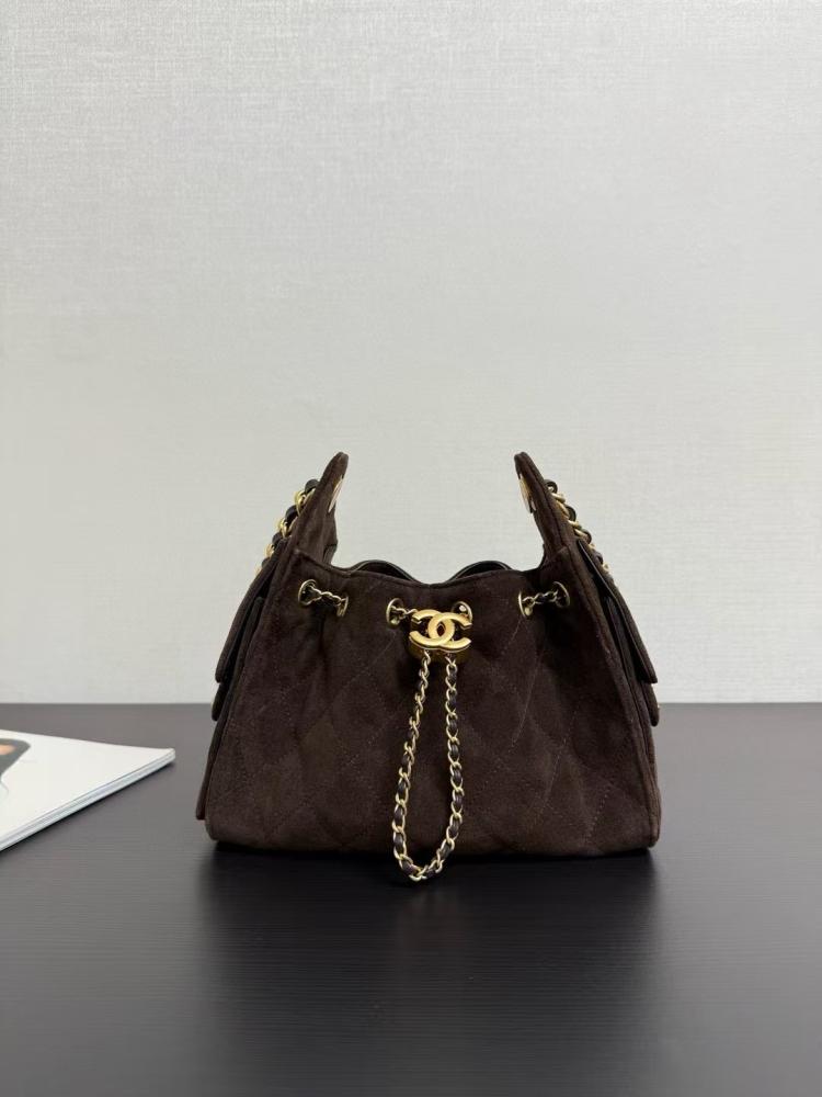 Chanel 25 bag size 20 cm