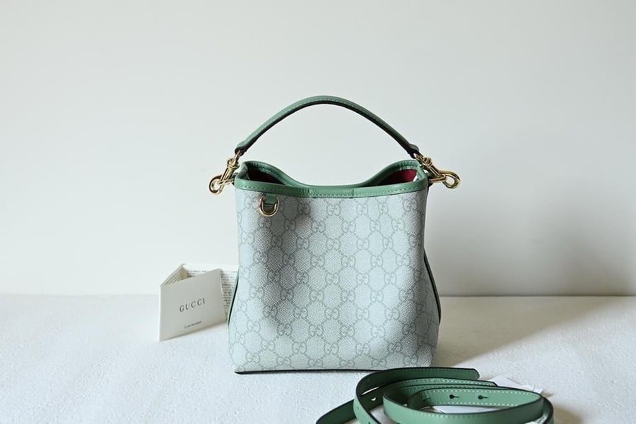 Gucci GG Emblem bag 19cm