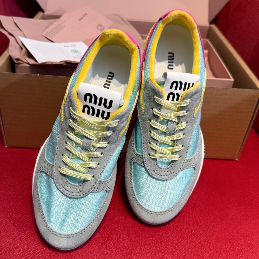 سنيكرز miu miu