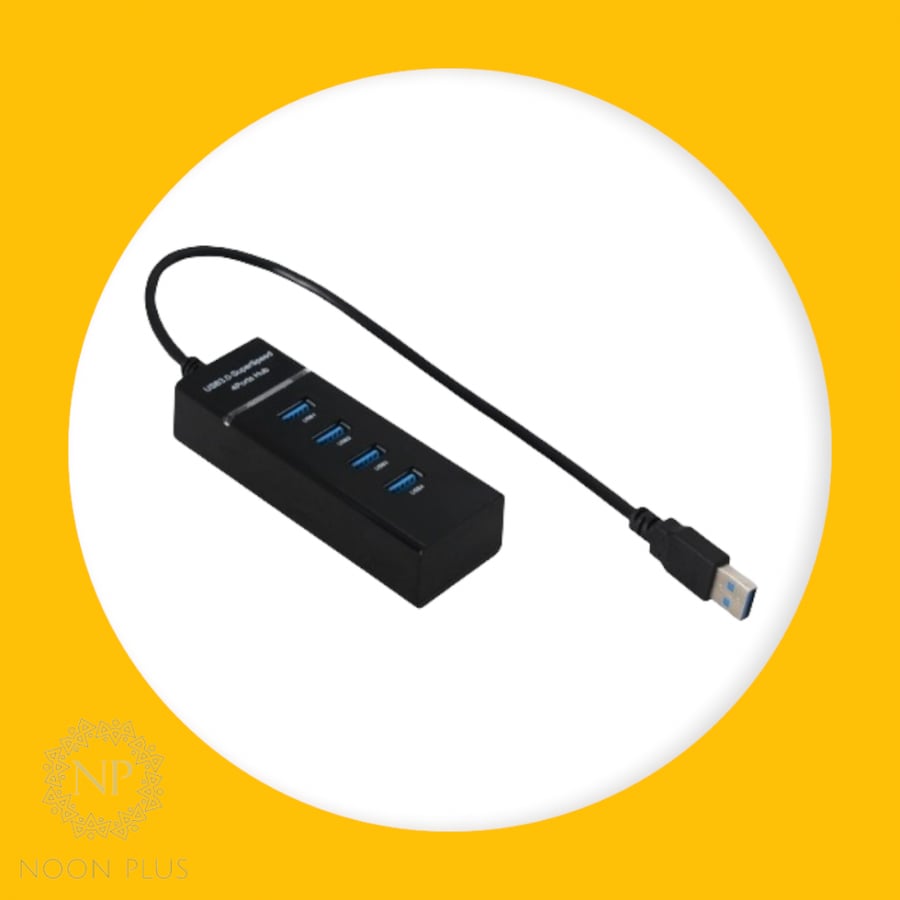 كابل محول بأربعة منافذ USB .