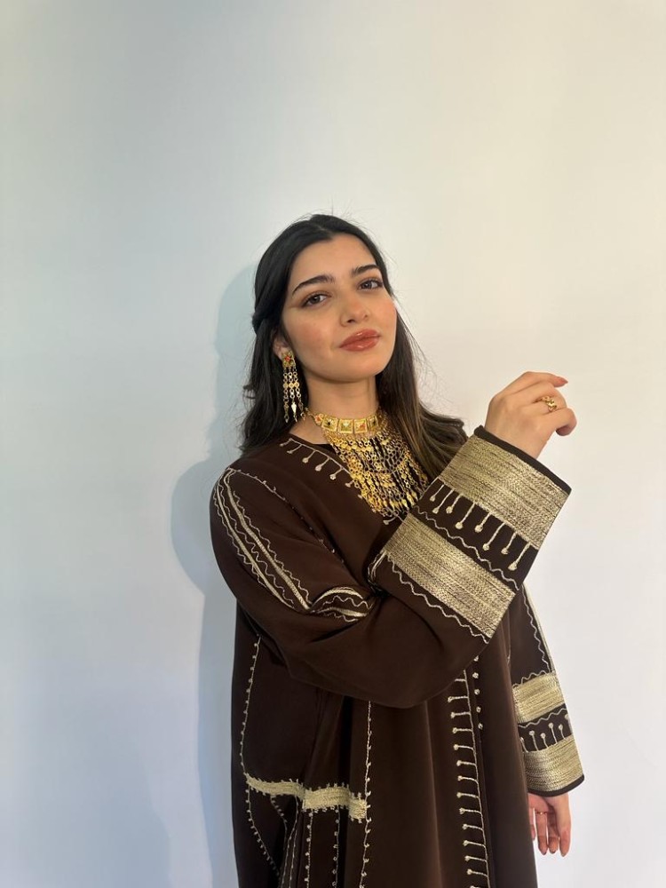 عبايه يوم التاسيس لون بني 1
