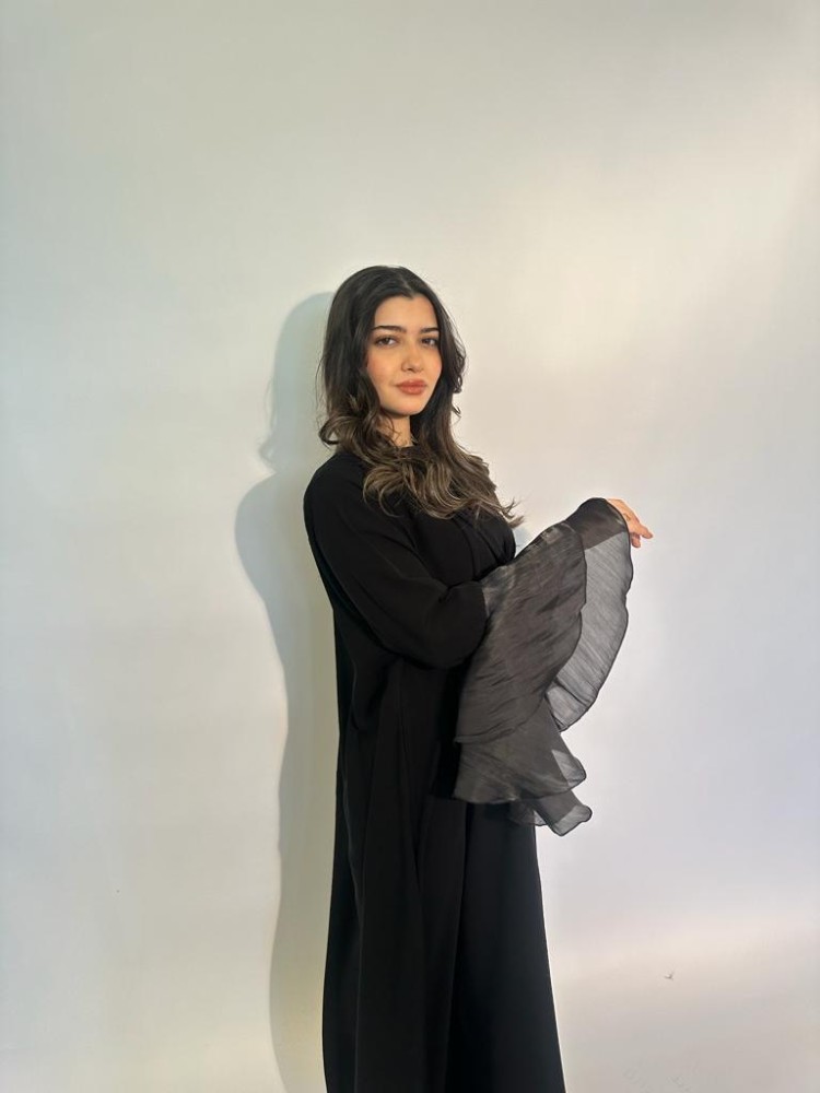 عبايه تواليب لون اسود