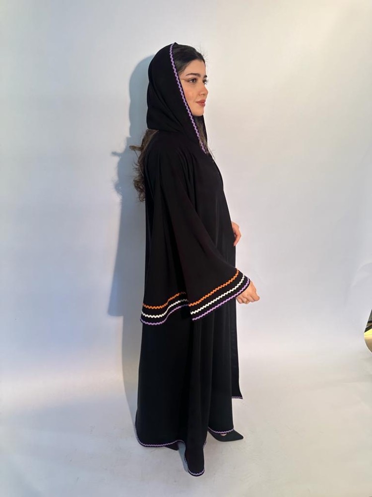 عبايه كم واسع بيقطان ملون