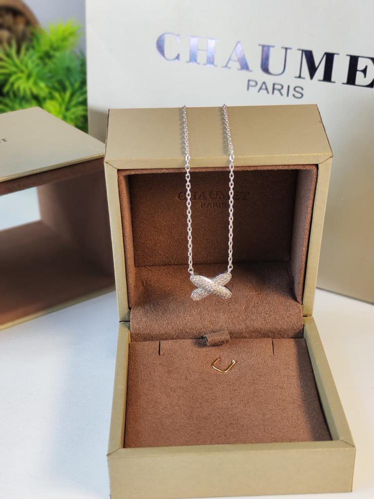 Women's chain jewelry including accessories