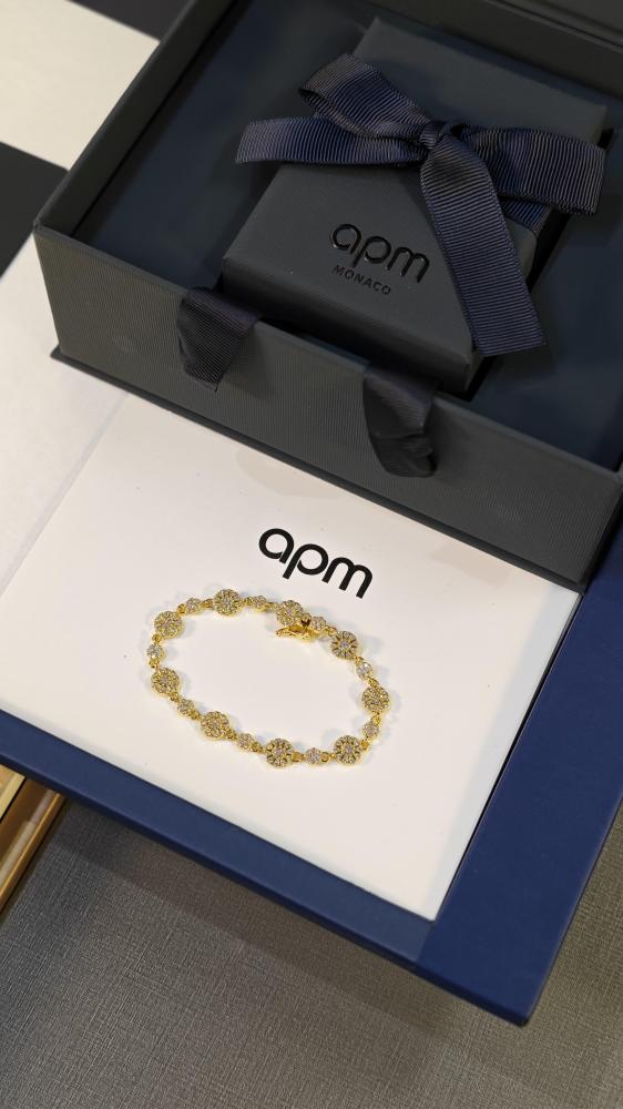 أسواره    ماركات شامل الملحقات apm