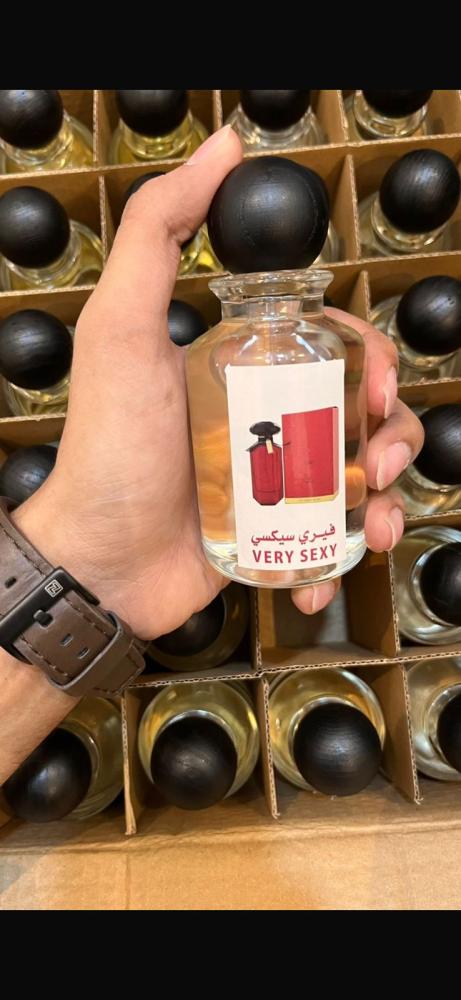عطر مستوحا من مركات عالميه ٥ عطور  ثبات مدة ١٥ ساعه ١٠٠  ملي