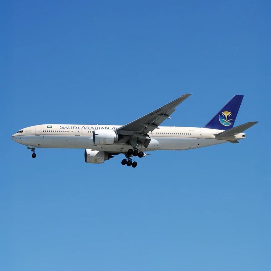 أفييشن تاق الخطوط السعودية B777-200ER -  اللون الرملي