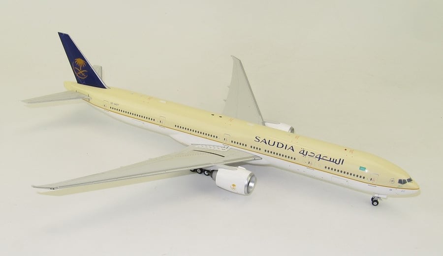 مجسم الخطوط السعودية B777-300ER حديد مقاس 1:200