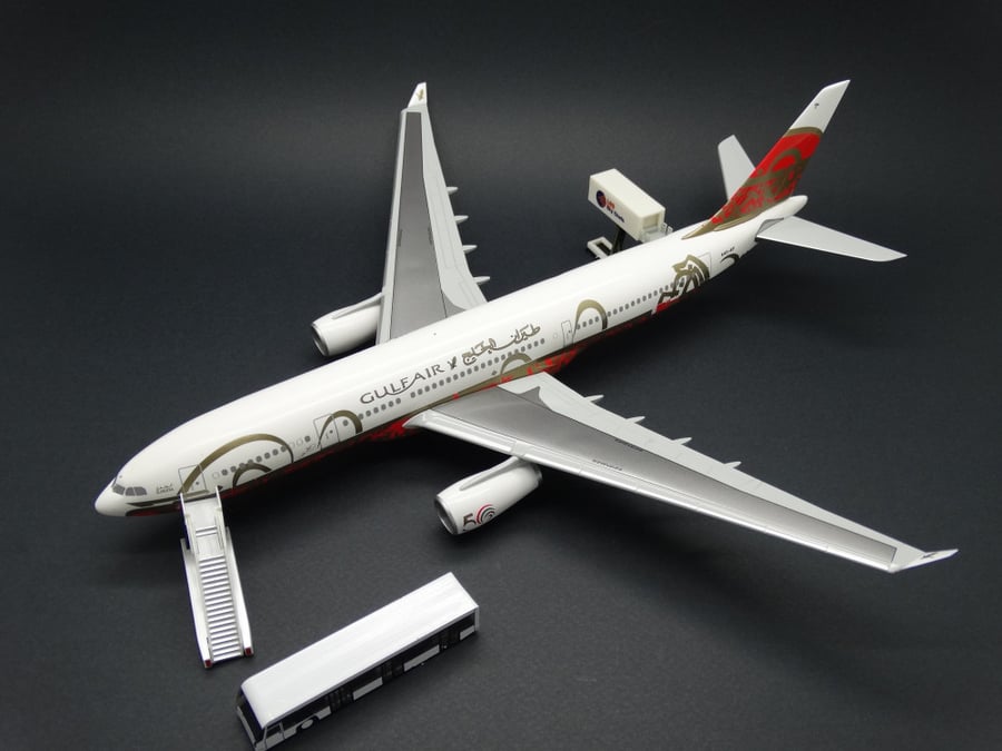 مجسم طيران الخليج A330-200 مقاس 1:200