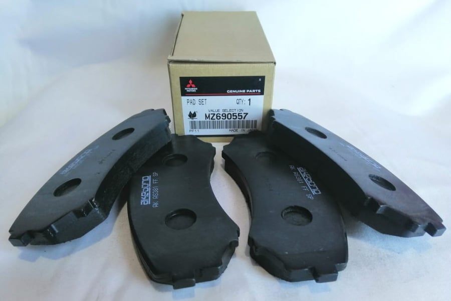 Front brake pads for Pajero original second grade specifications below