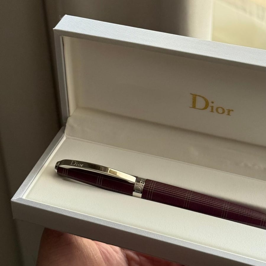 DIOR PEN بورقندي