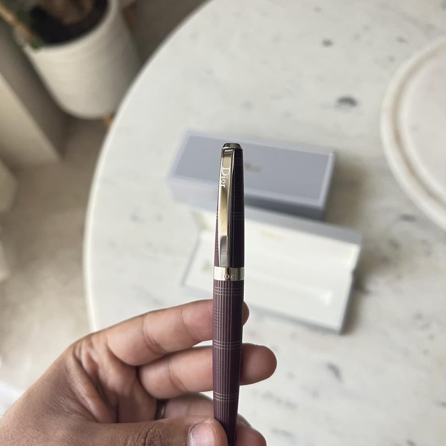 DIOR PEN بورقندي
