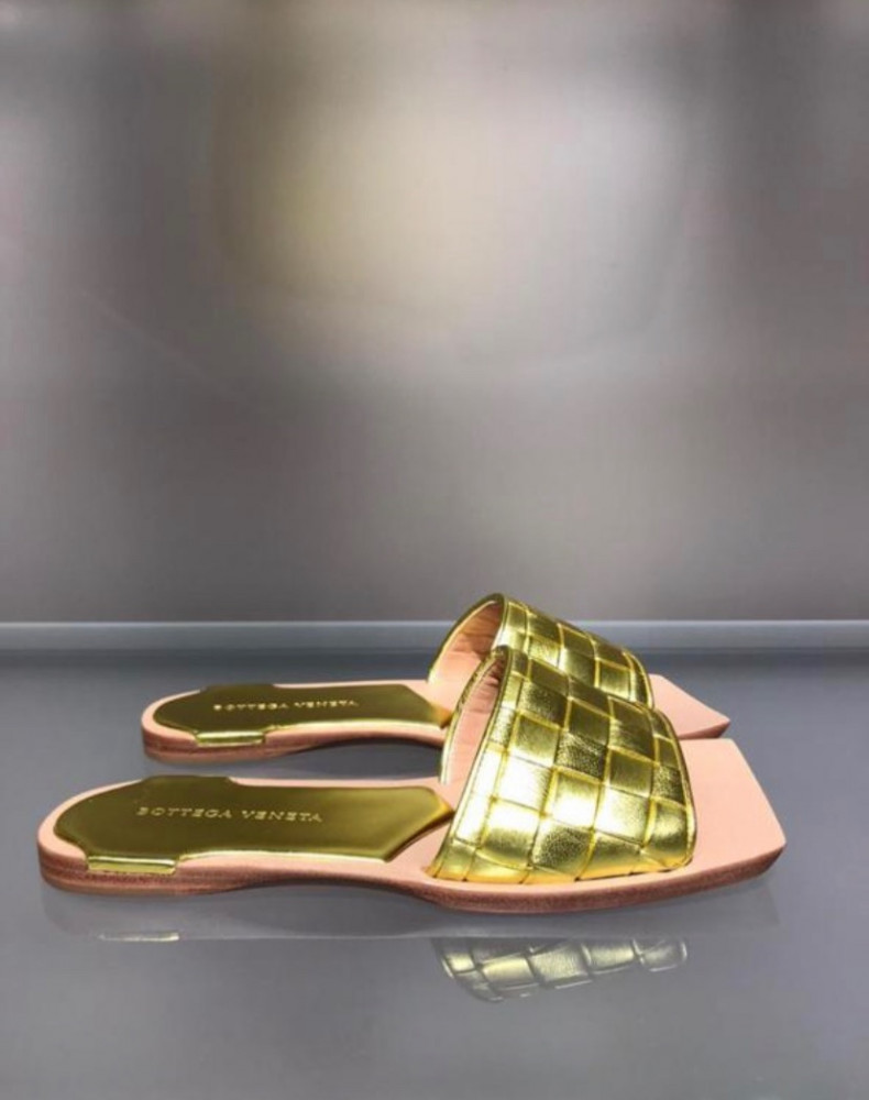 Bottega veneta 50%