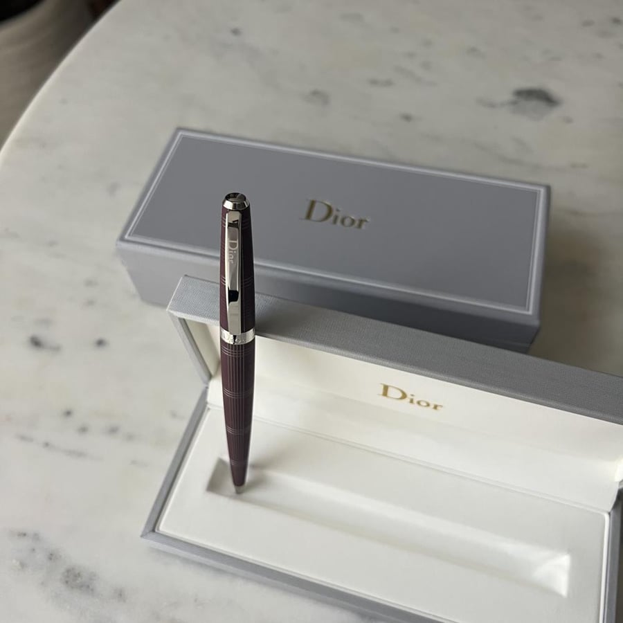 DIOR PEN بورقندي