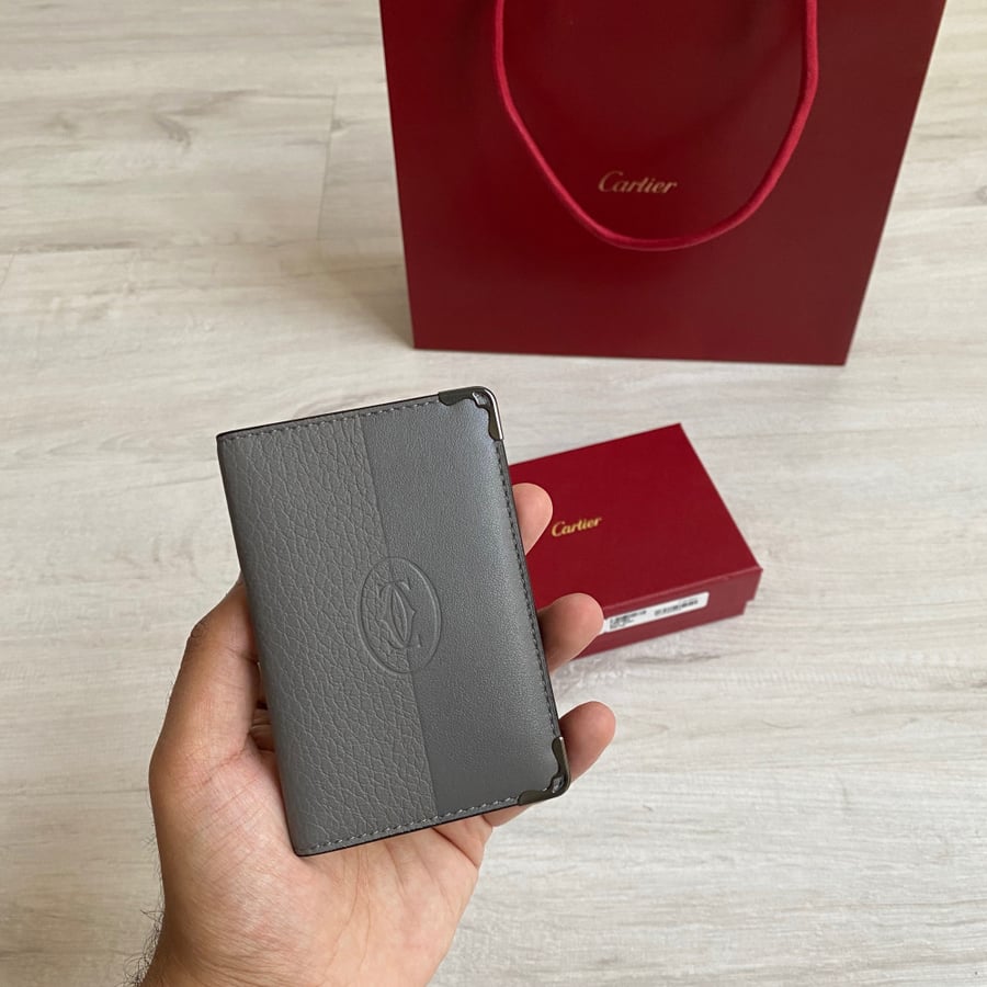 Cartier رمادي ليمتد اديشن