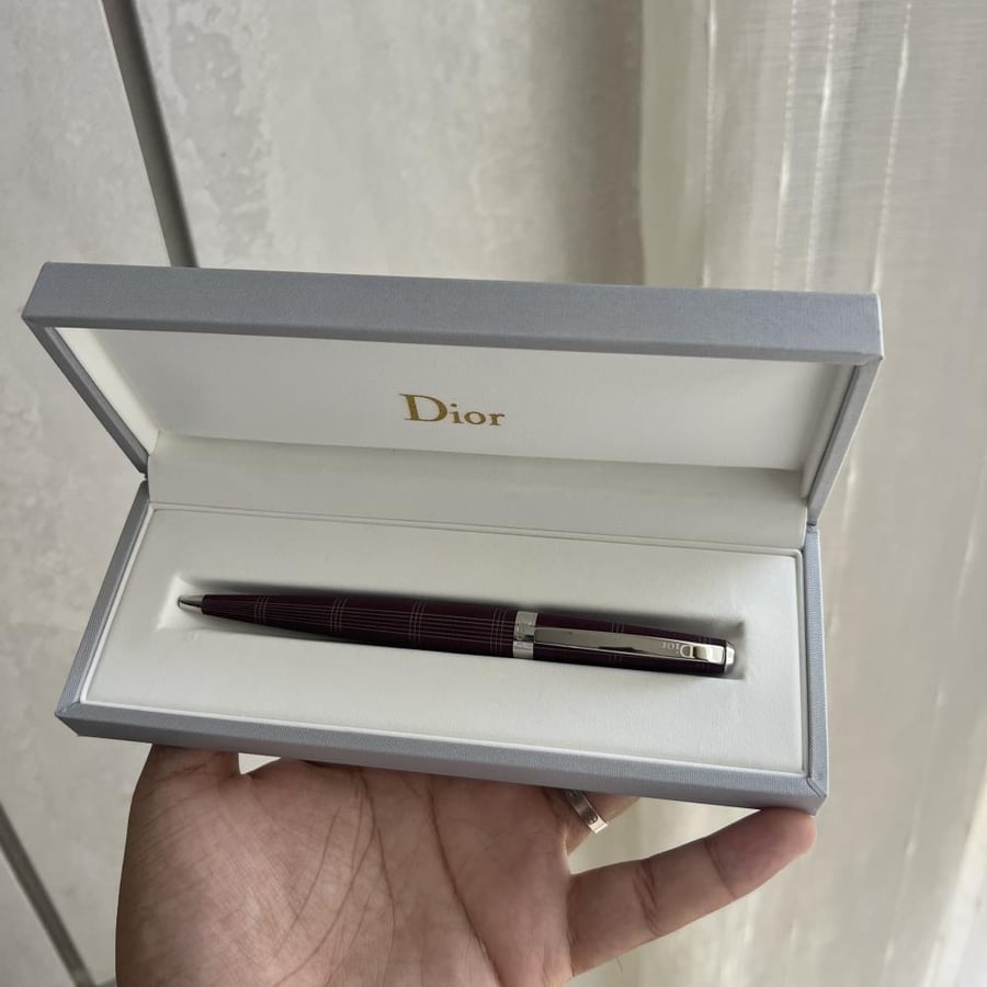 DIOR PEN بورقندي