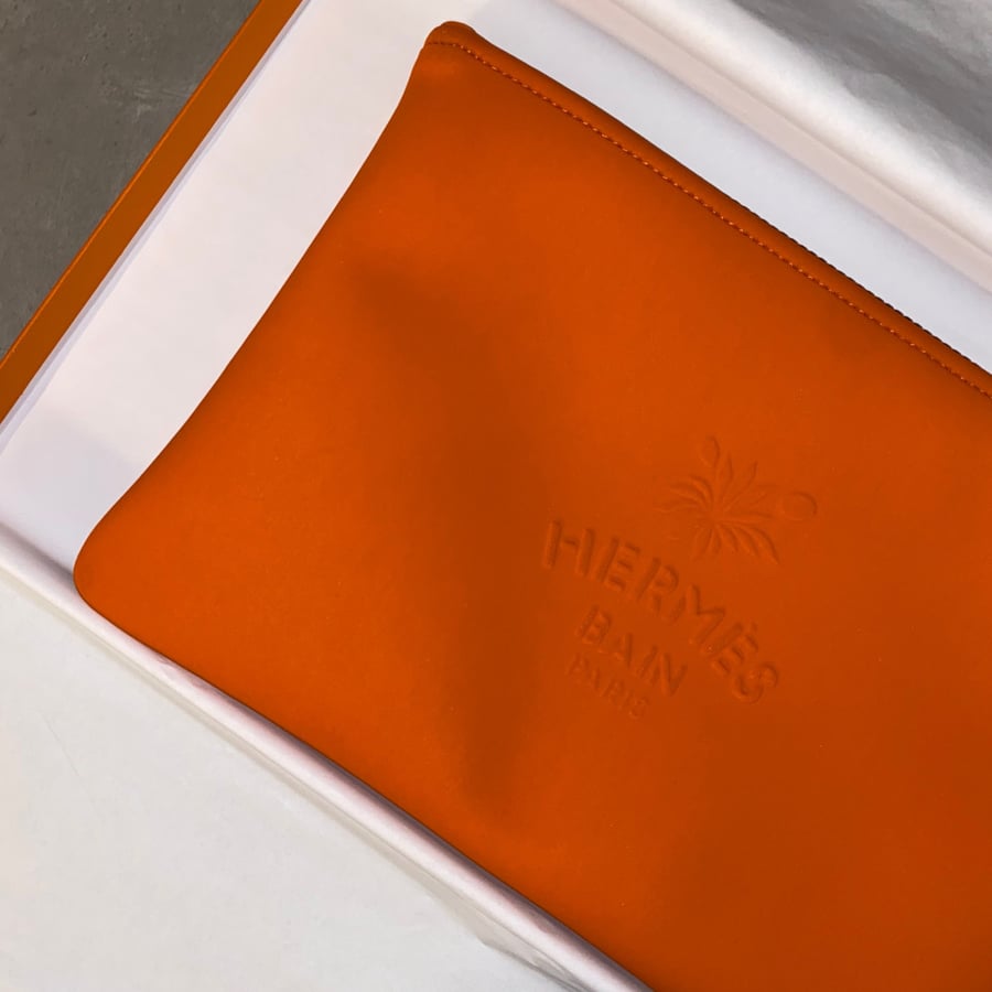 Hermes Pouch ميديم