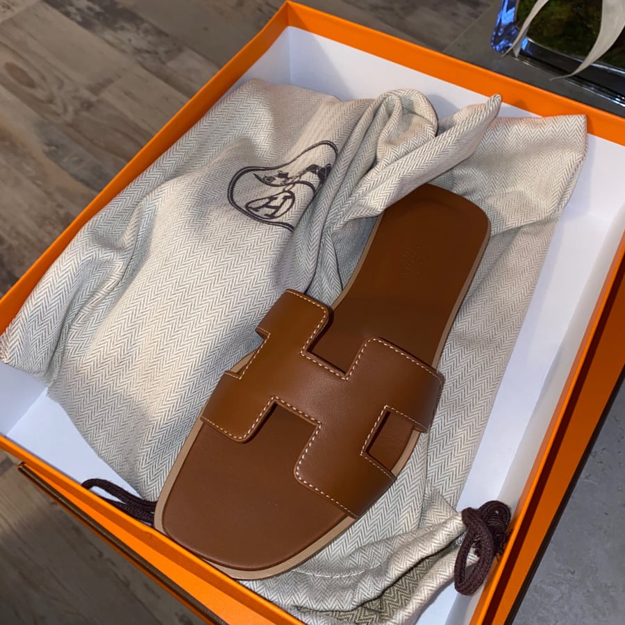 Hermes size 39