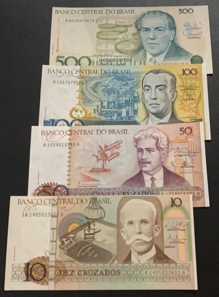 طقم البرازيل اصدار قديم 4 فئات انسر
