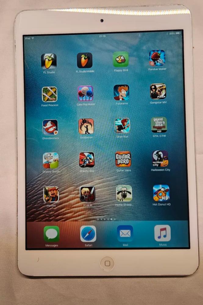 iPad mini 1 — 16GB