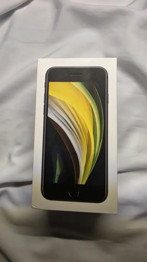 iPhone SE (الجيل الثاني) 64GB — Demo Unit