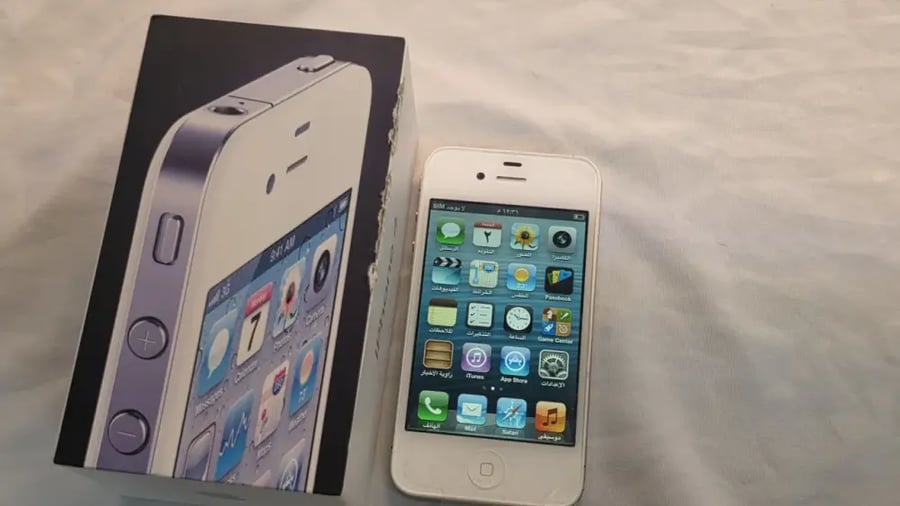 iPhone 4 — أبيض iOS 6