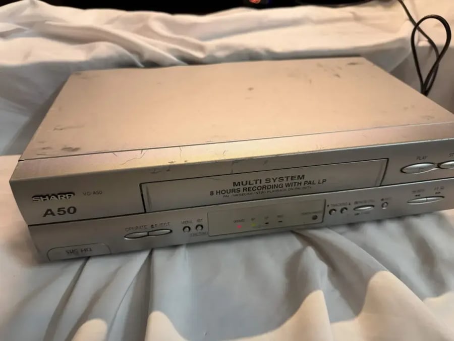 Sharp VC-A50 — مشغل VHS