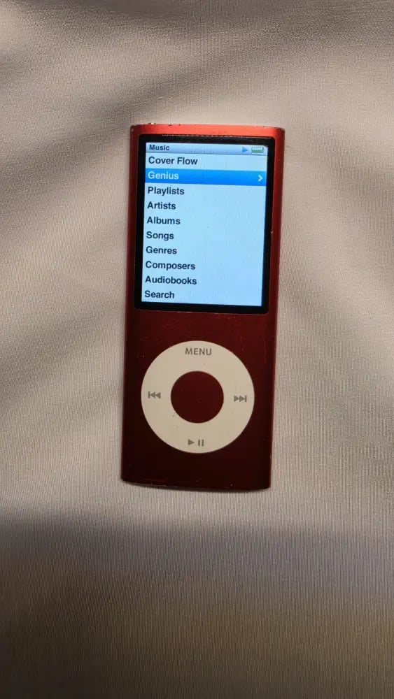 iPod Nano الجيل الرابع — Product Red