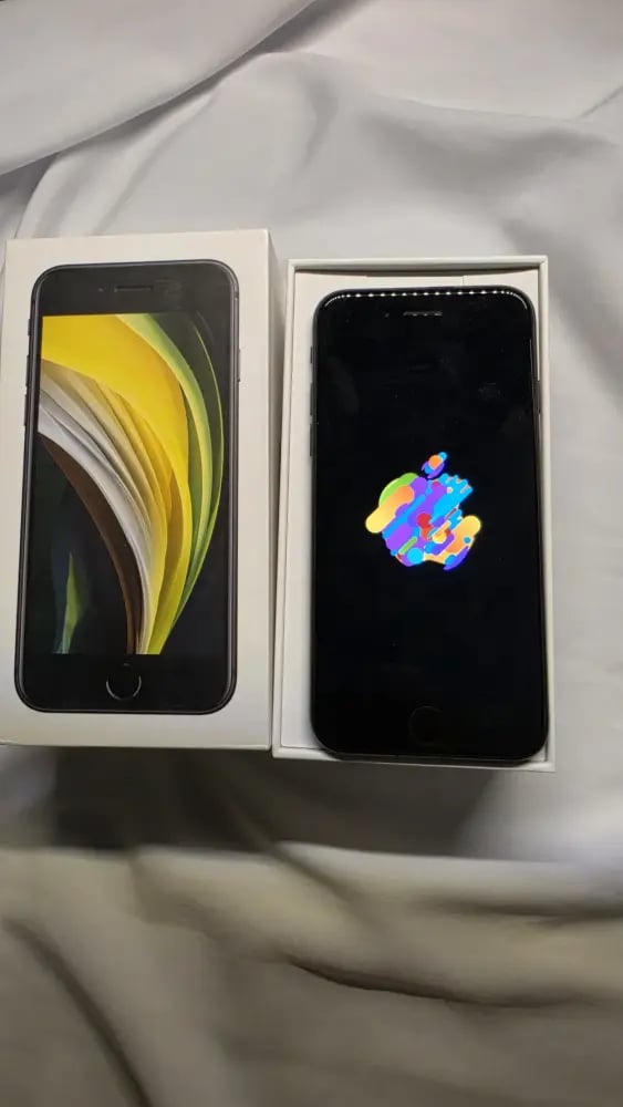 iPhone SE (الجيل الثاني) 64GB — Demo Unit