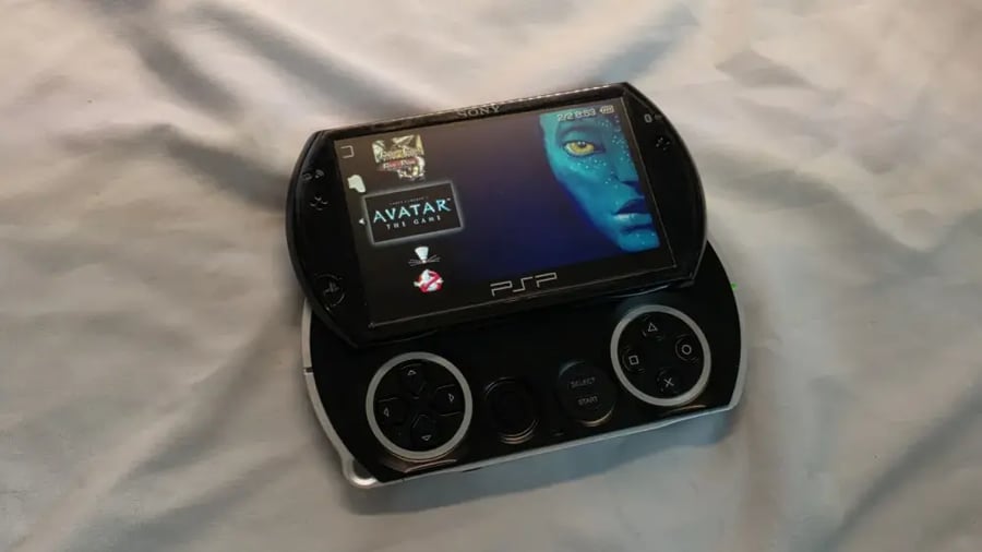 PSP Go — أسود مع العاب