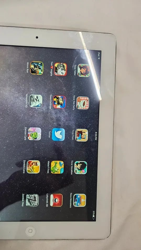 iPad 4 — 16GB
