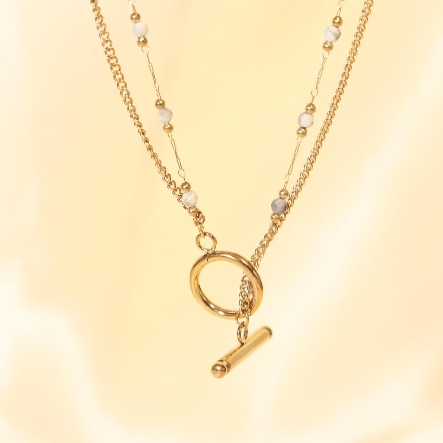 Gold-plated chain (two layers) and decorated with natural stones