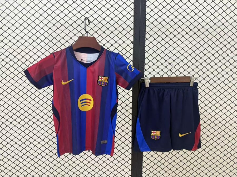 طقم برشلونة 2027 اطفال