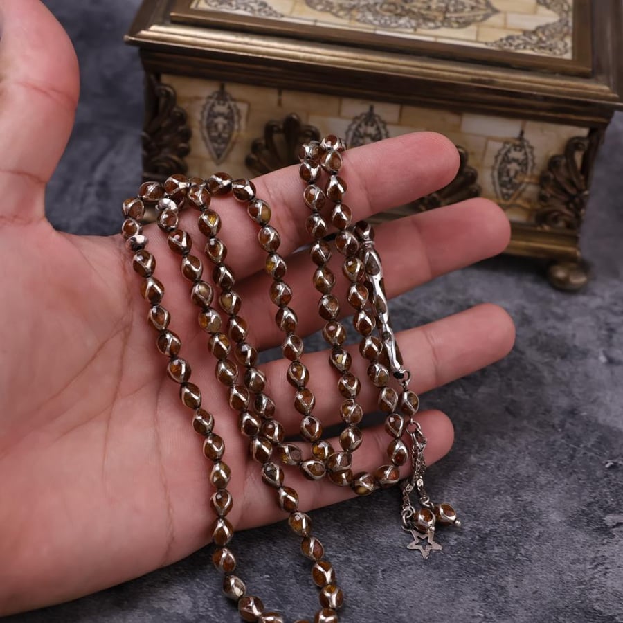 قفص فضة مع الكهرمان الروسي