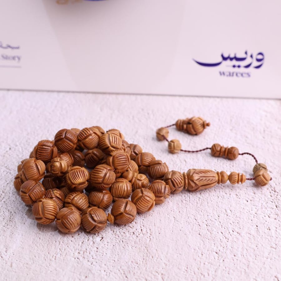 سبحة كوك طبيعي منقوش
