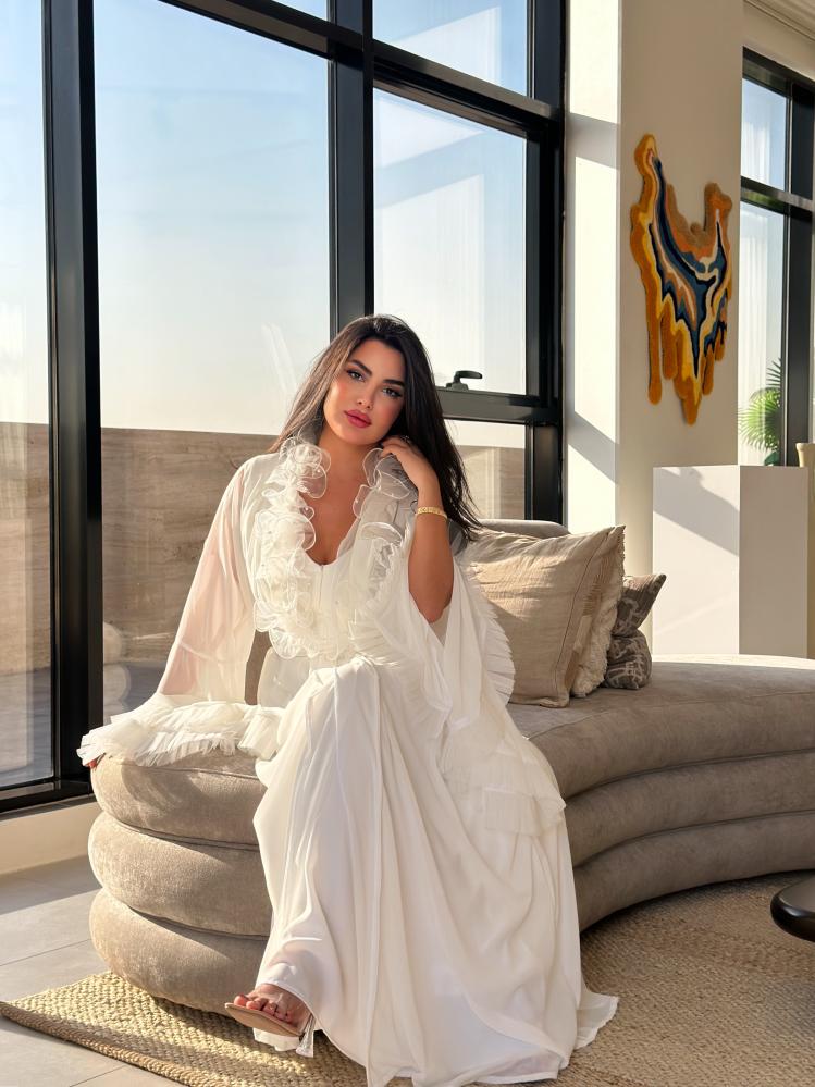 روب يارا شيفون ابيض