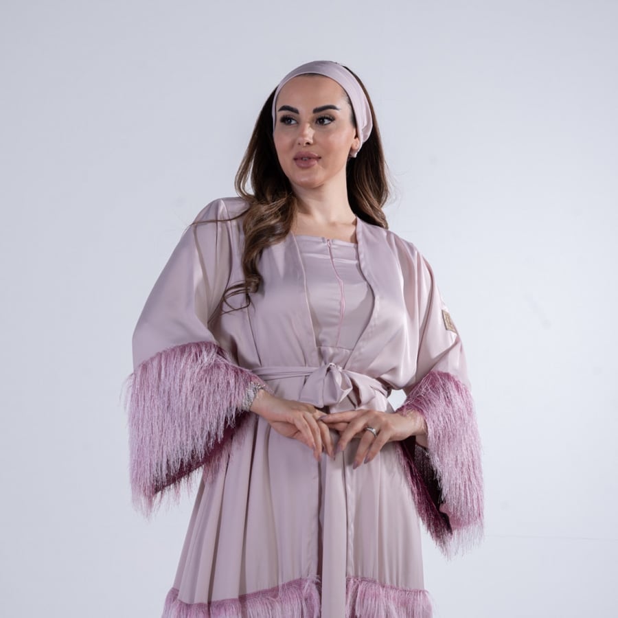 روب كريب لحمي بحافة وكم  هدب مع ربطة شعر