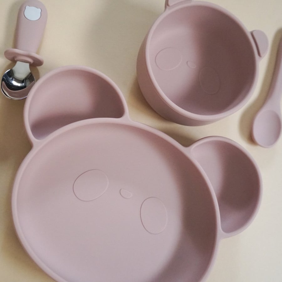 Pink feeding set