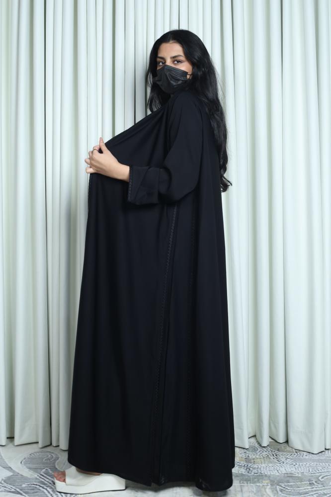 عباية فراشة تطريز