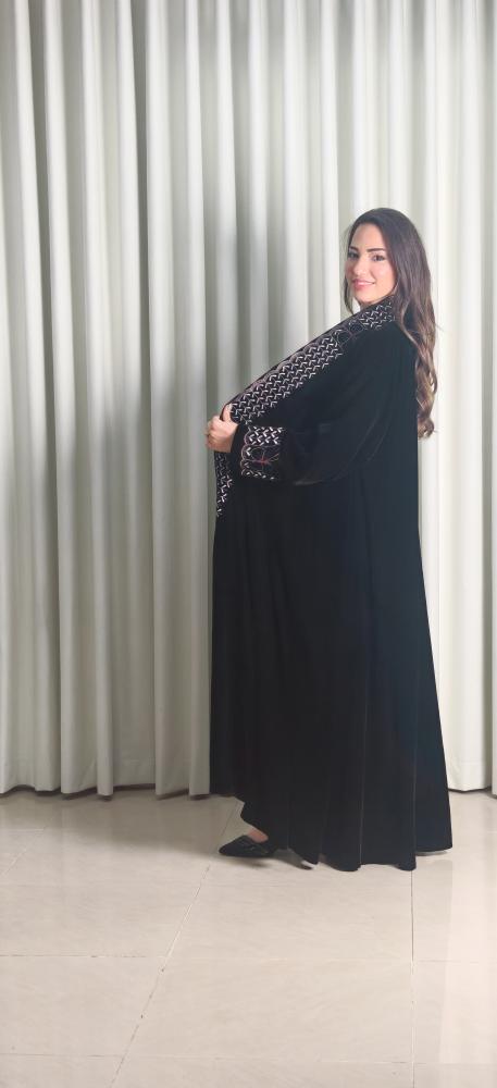 عباية دبل كلوش مطرزة