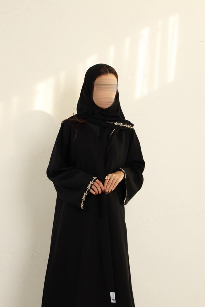 عباية سوداء نص كلوش كتان هندي بكم واسع وكلفة