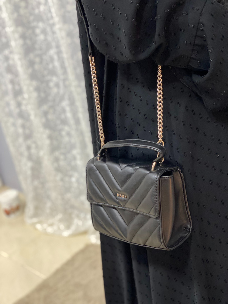 DKNY 0034