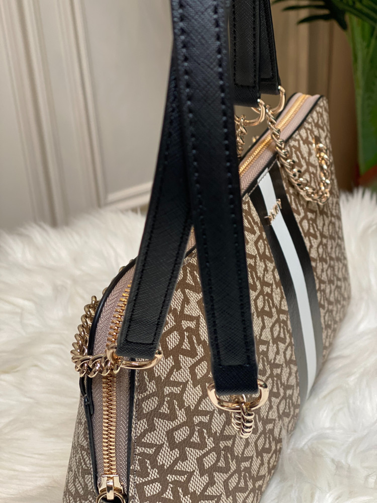 DKNY 36