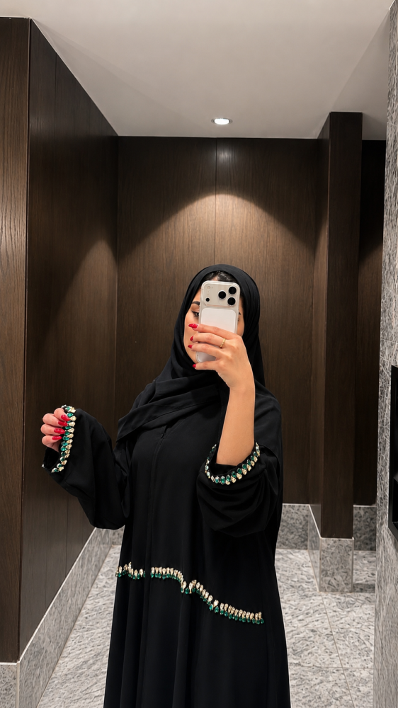 عباية كريستال تركيب يدوي لونين