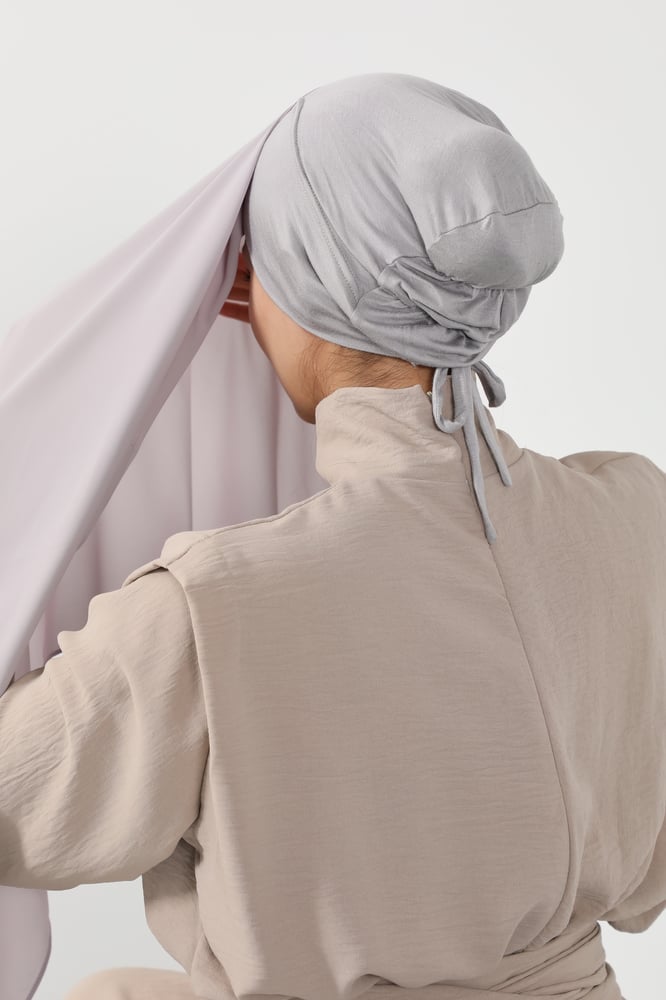 حجاب شيفون بمغناطيس وقبعة بالوسط