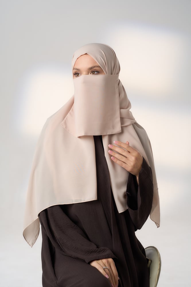 لثام بيج