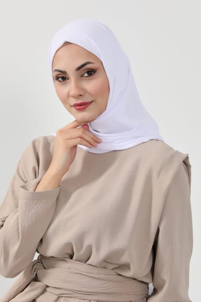 حجاب شيفون جانبي ابيض